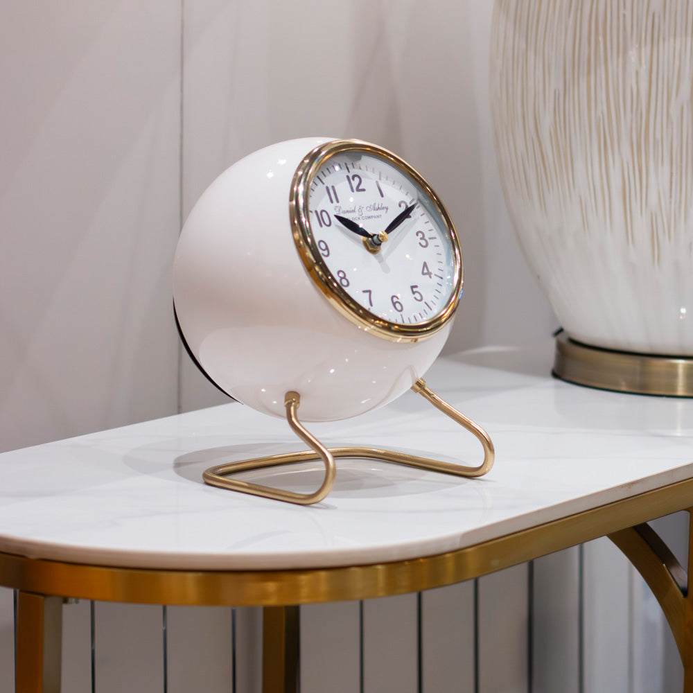 Retro Mantle Clock