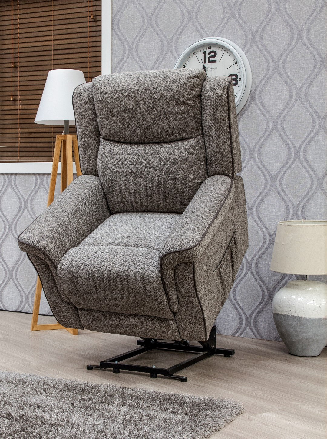Spencer Tilt & Lift Chair